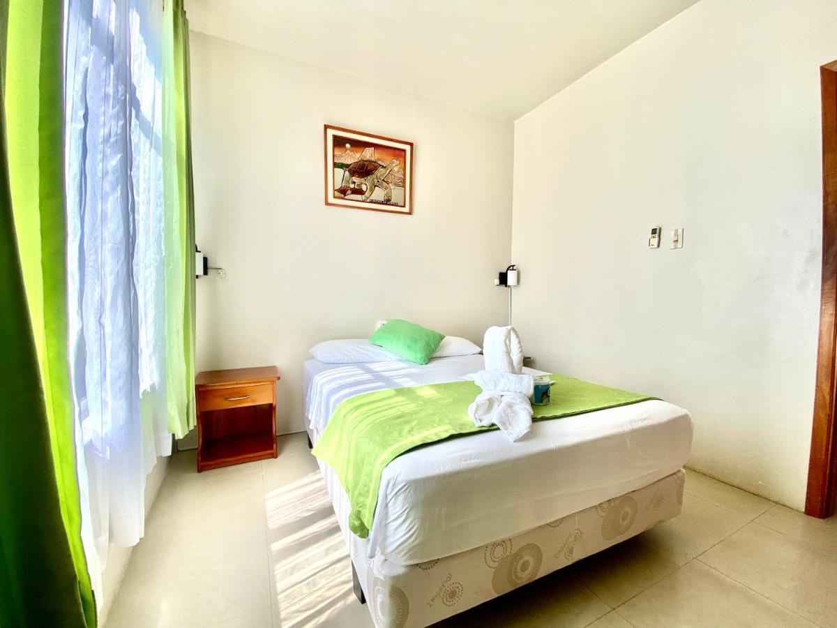 El Rincon De George Hotel Puerto Villamil Luaran gambar